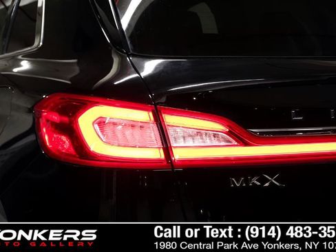 Used 2017 Lincoln MKX Reserve w/ Lincoln MKX Climate Package image 23