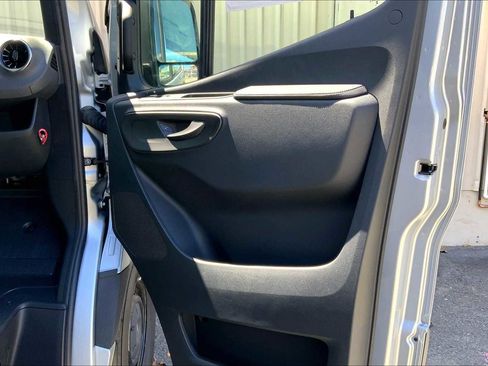 New 2025 Mercedes-Benz Sprinter 2500 image 10