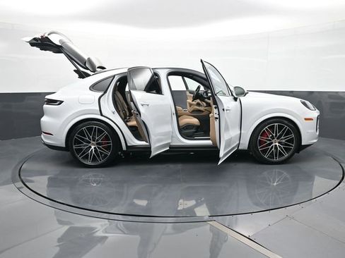 New 2026 Porsche Cayenne S AWD/4WD image 33
