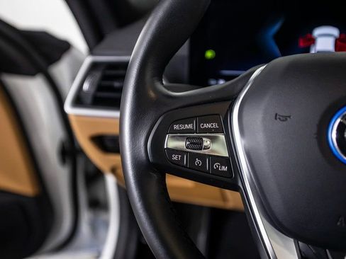 Used 2022 BMW i4 eDrive40 w/ Premium Package image 29