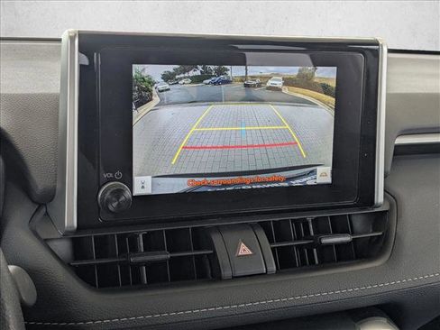 Used 2025 Toyota RAV4 XLE image 12