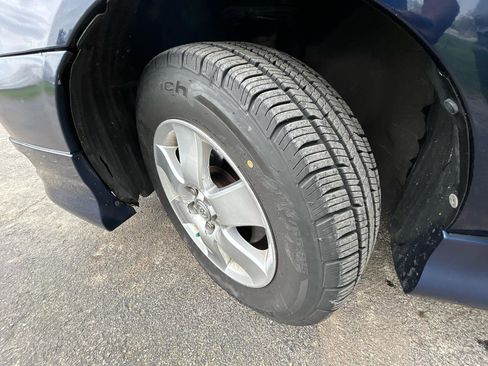 Used 2005 Toyota Corolla CE image 24