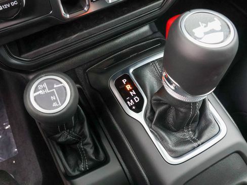 New 2026 Jeep Wrangler Unlimited Sahara AWD/4WD image 24