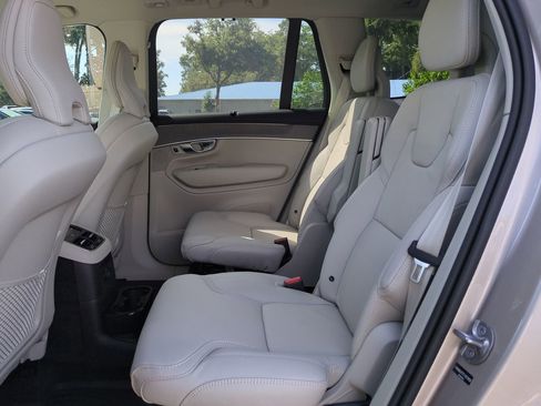 New 2026 Volvo XC90 T8 Ultra w/ Protection Package Premier image 12