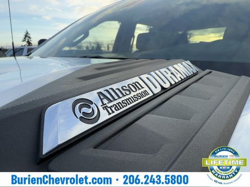 Used 2024 Chevrolet Silverado 2500 LT image 39