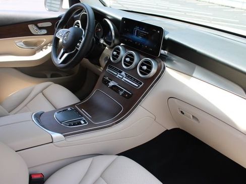 Used 2022 Mercedes-Benz GLC 300 w/ Premium Package Lite image 13