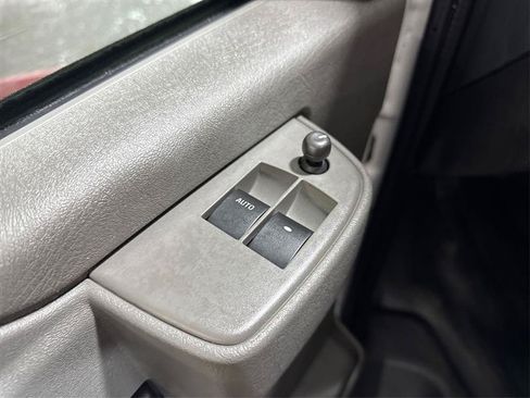 Used 2025 GMC Savana 2500 w/ Driver Convenience Package RWD image 28