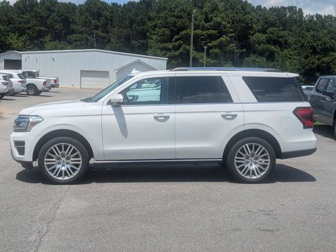 Used 2024 Ford Expedition Limited AWD/4WD image 9