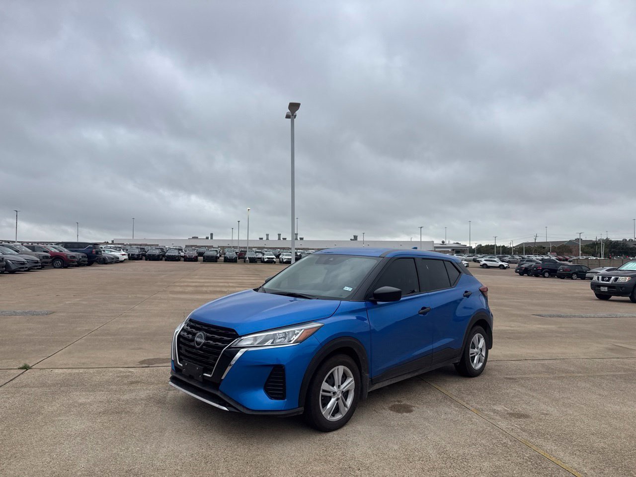 Used 2025 Nissan Kicks Play S FWD image 11