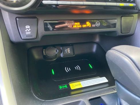 Certified 2023 Toyota RAV4 AWD Hybrid image 31