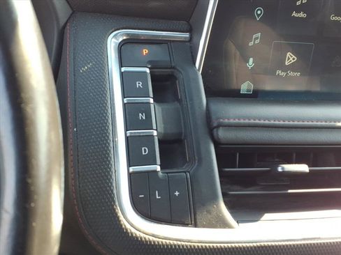 Used 2022 Chevrolet Suburban RST w/ Luxury Package image 15