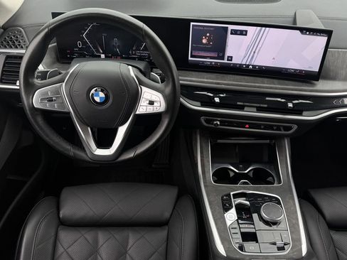 Used 2025 BMW X7 xDrive40i AWD/4WD image 12