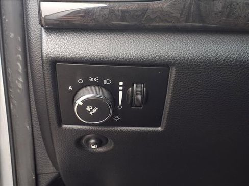 Used 2013 Jeep Grand Cherokee Laredo image 12