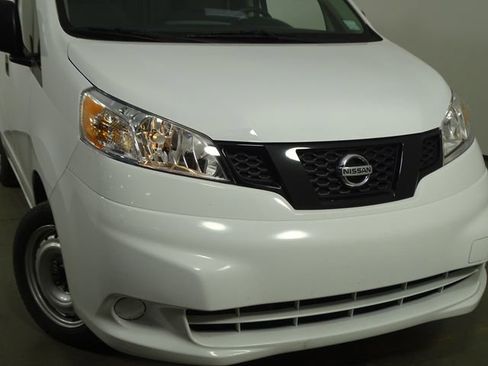 Used 2021 Nissan NV200 S image 37