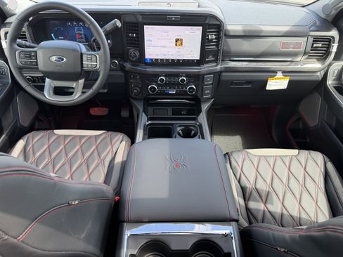 New 2026 Ford F250 Lariat w/ Black Appearance Package AWD/4WD image 9