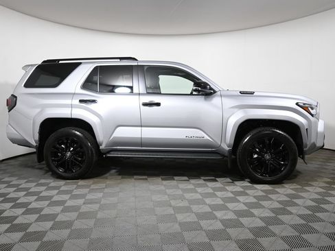 Used 2025 Toyota 4Runner Platinum AWD/4WD image 8