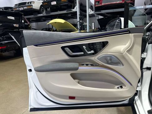 Used 2022 Mercedes-Benz EQS 450+ Sedan image 91