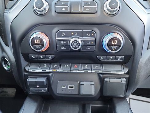 Used 2019 GMC Sierra 1500 SLT image 26