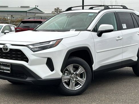 New 2025 Toyota RAV4 XLE image 34
