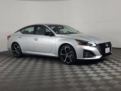 Used 2024 Nissan Altima 2.5 SR