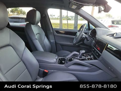 Used 2021 Porsche Cayenne image 22