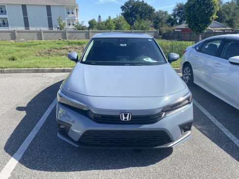 Used 2024 Honda Civic Touring image 2