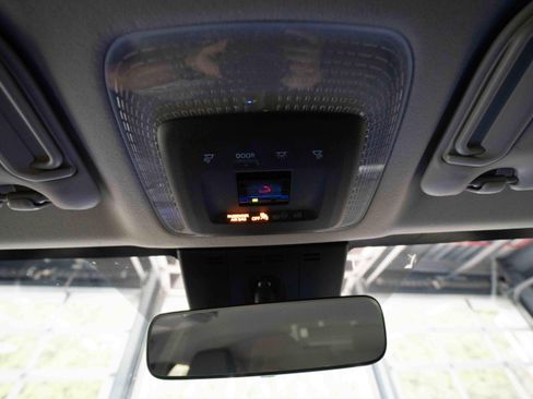 Used 2024 Toyota Prius LE FWD image 18