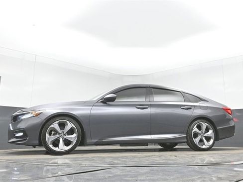 Used 2018 Honda Accord Touring image 46
