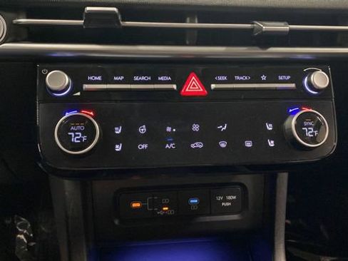 Used 2025 Hyundai Tucson Limited image 18