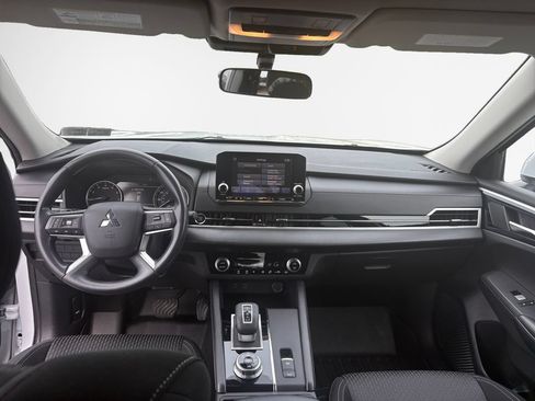 Used 2022 Mitsubishi Outlander ES AWD/4WD image 22