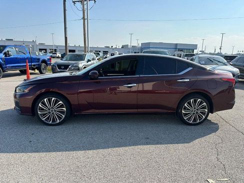 Used 2023 Nissan Altima 2.5 SL image 2