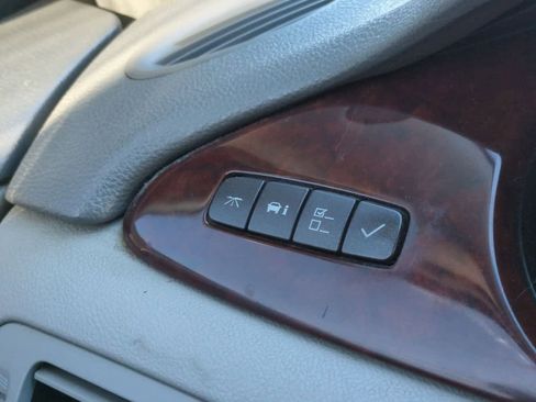 Used 2006 Buick Lucerne CXL w/ Luxury Package image 28