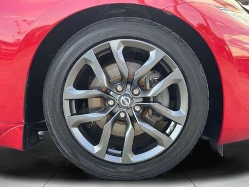Used 2015 Nissan 370Z Coupe RWD image 75