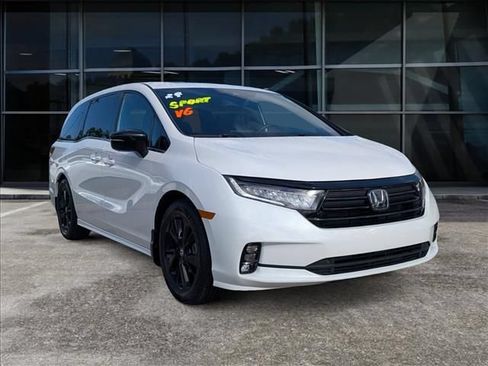 Used 2024 Honda Odyssey Sport image 2