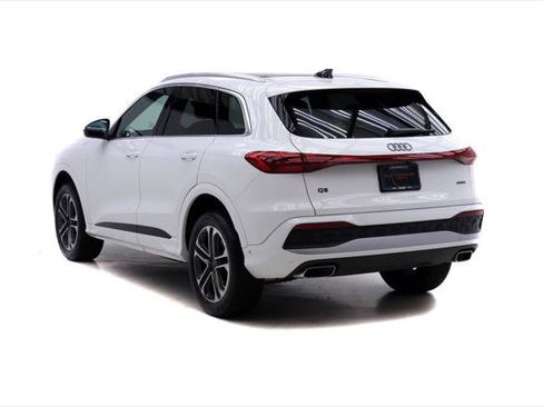 Certified 2025 Audi Q5 Premium AWD/4WD image 5