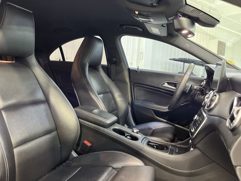 Used 2018 Mercedes-Benz CLA 250 image 15