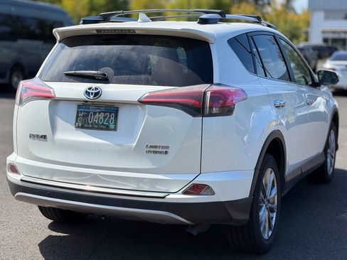 Used 2017 Toyota RAV4 Limited w/ Advanced Technology Package AWD/4WD image 5