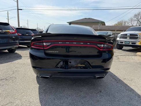 Used 2020 Dodge Charger SXT w/ Blacktop Package image 5