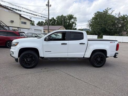 Used 2018 Chevrolet Colorado Z71 AWD/4WD image 9