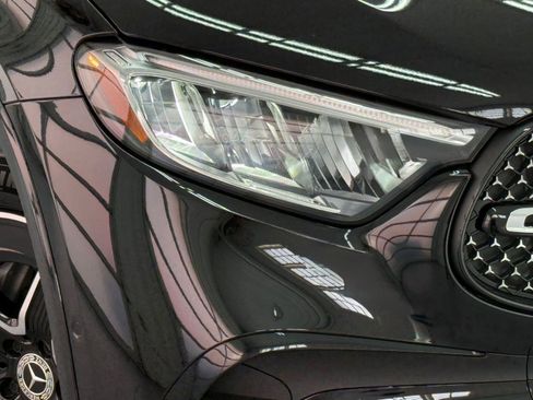 New 2026 Mercedes-Benz GLC 300 image 10