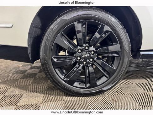 Used 2023 Lincoln Navigator Reserve AWD/4WD image 25