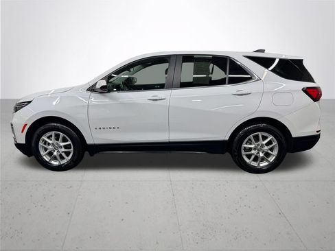 Used 2024 Chevrolet Equinox LT AWD/4WD image 3