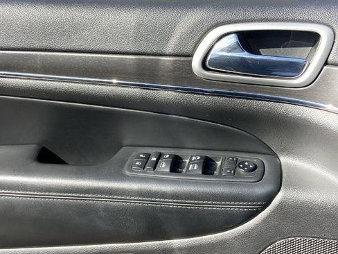 Used 2018 Jeep Grand Cherokee Limited w/ Luxury Group II image 20