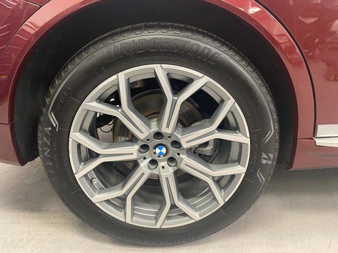 Used 2024 BMW X7 xDrive40i image 32