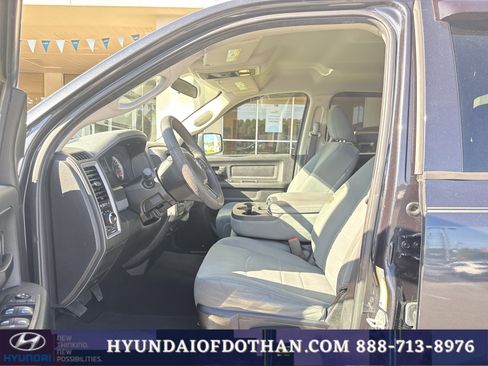 Used 2018 RAM 1500 Express w/ Express Value Package RWD image 10