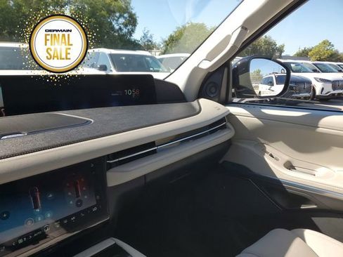 New 2025 Lincoln Navigator Reserve image 26