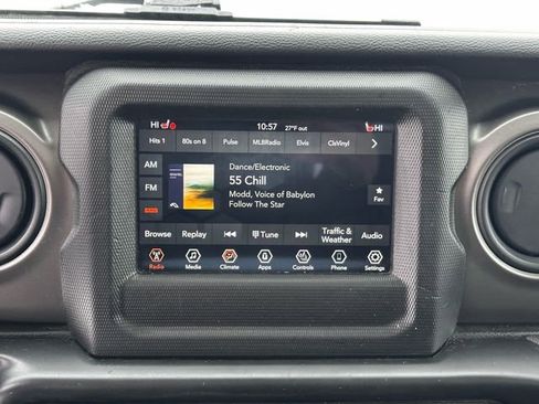 Used 2022 Jeep Gladiator Sport image 16