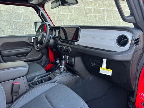 Used 2024 Jeep Wrangler Sport S image 8