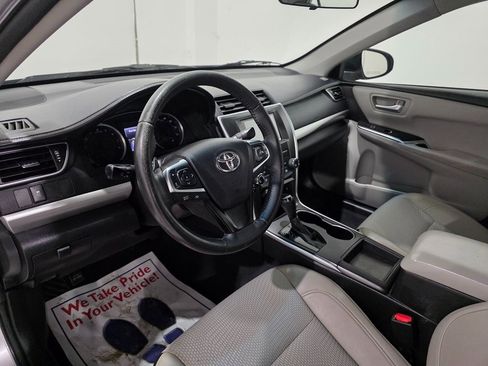 Used 2017 Toyota Camry SE image 16