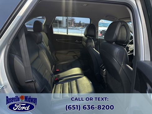 Used 2016 Kia Sorento EX image 37